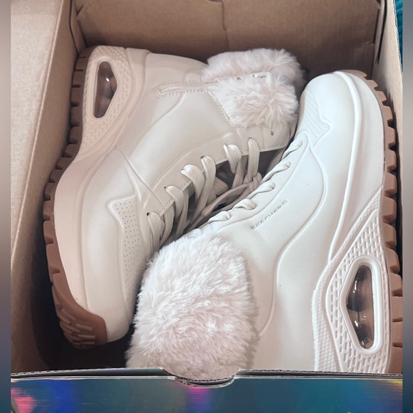 Skechers Shoes - Skechers Fur-Lined Winter Boots Air Cooled Memory Foam